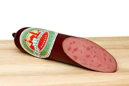 [20-241] Колбаса «Мусульманская» полукопченая в вакуумной упаковке 600 г